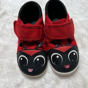 IKiki squeaky ladybug shoes size 8 toddler